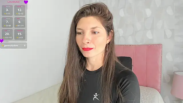 Snapshot of Azahara_Amin_ chatting on 10/08/25, 05:32 Azahara Amin online show from 10/08/25, 05:32