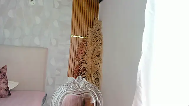 Snapshot of Azahara_Amin_ chatting on 04/21/26, 04:56 Azahara Amin online show from 04/21/26, 04:56