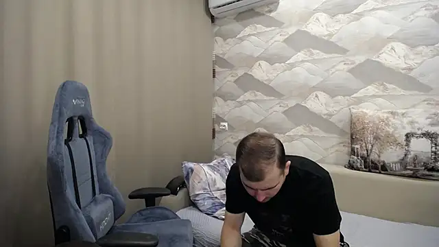 SerzhKorol1 online show from 10/28/25, 06:06