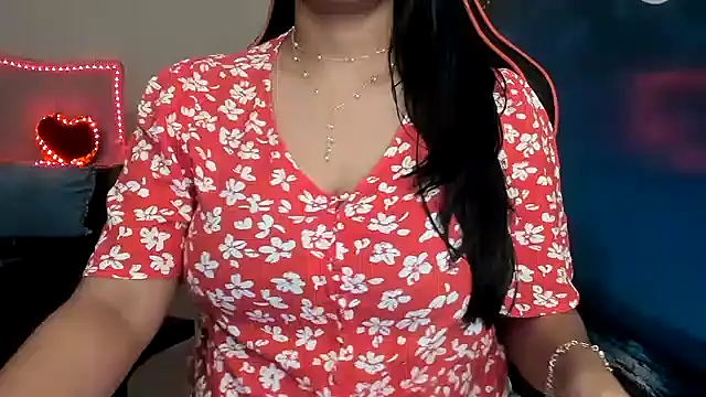 Snapshot of South_indian_tickly chatting on 01/26/25, 06:16 South indian tickly online show from 01/26/25, 06:16