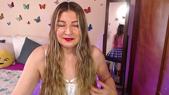 Jolie-Mature online show from 12/26/24, 08:00