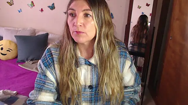 Jolie-Mature online show from 03/08/25, 10:24