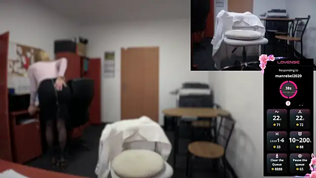 Snapshot of legsLONG chatting on 01/07/25, 07:42 legsLONG online show from 01/07/25, 07:42