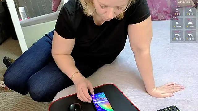 Lorabigass online show from 01/17/25, 09:28