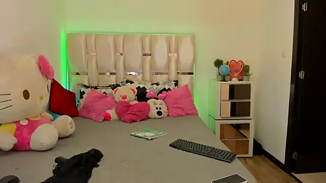 viioolleettaa online show from 12/07/24, 09:06