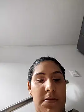 Snapshot of DanielleEvans_ chatting on 02/01/25, 11:10 DanielleEvans online show from 02/01/25, 11:10