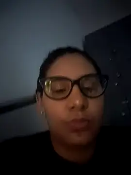 Snapshot of DanielleEvans_ chatting on 02/07/25, 11:01 DanielleEvans online show from 02/07/25, 11:01