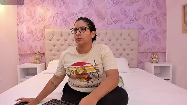 Snapshot of DanielleEvans_ chatting on 02/20/25, 11:09 DanielleEvans online show from 02/20/25, 11:09