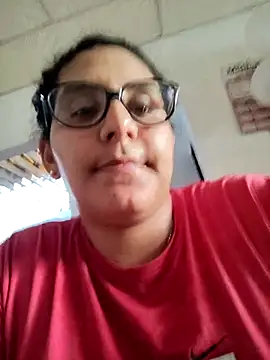 Snapshot of DanielleEvans_ chatting on 02/20/25, 10:04 DanielleEvans online show from 02/20/25, 10:04