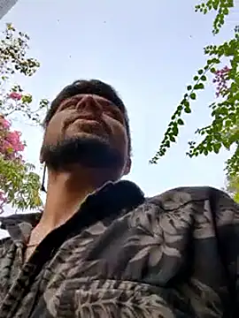 Snapshot of _IRRESISTIBLE_ chatting on 11/23/25, 07:52 IRRESISTIBLE online show from 11/23/25, 07:52