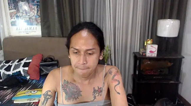 Snapshot of TSnaughtyBIGCOCK chatting on 02/17/25, 12:21 TSnaughtyBIGCOCK online show from 02/17/25, 12:21