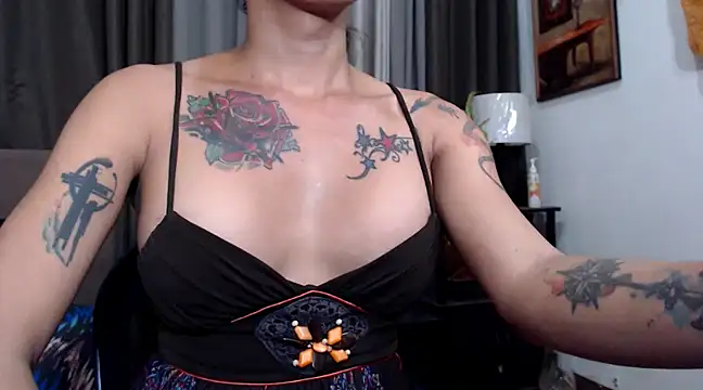 Snapshot of TSnaughtyBIGCOCK chatting on 03/04/25, 05:56 TSnaughtyBIGCOCK online show from 03/04/25, 05:56