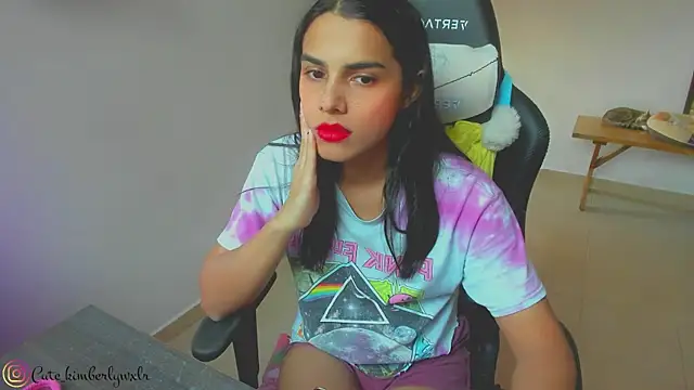 Snapshot of Kim_Wexler chatting on 01/13/25, 10:35 Kim Wexler online show from 01/13/25, 10:35