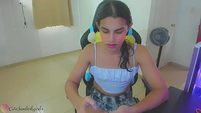 Snapshot of Kim_Wexler chatting on 02/16/25, 11:05 Kim Wexler online show from 02/16/25, 11:05