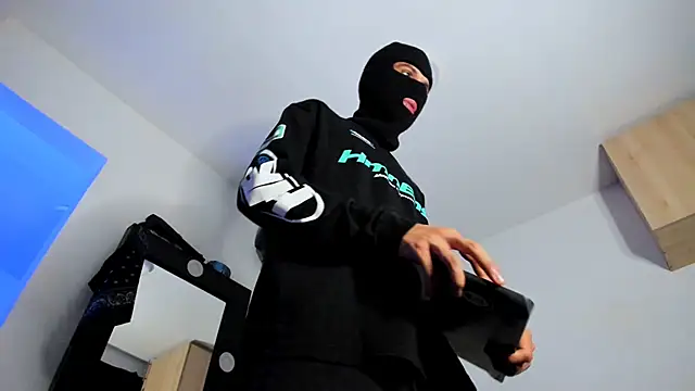 Samuel Suarez online show from 11/19/25, 07:41