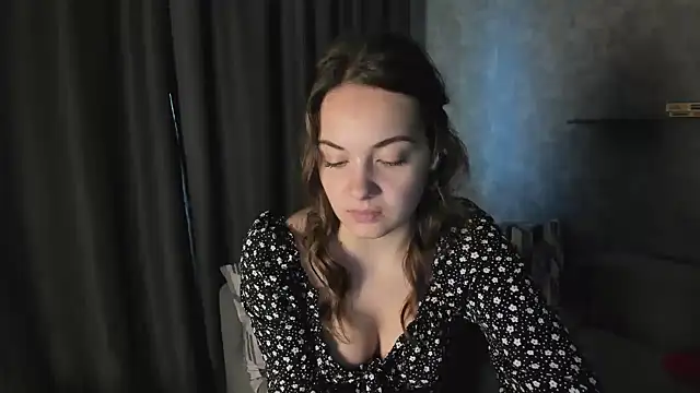 Snapshot of KristinaLoison chatting on 04/25/26, 02:47 KristinaLoison online show from 04/25/26, 02:47