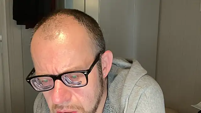 FABIOGLASSES online show from 11/16/25, 01:39