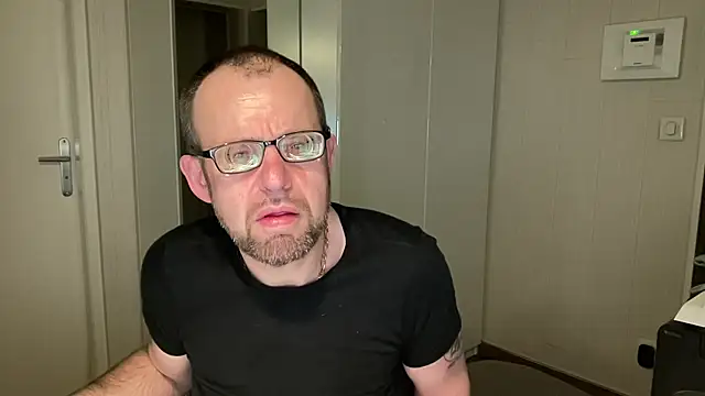 FABIOGLASSES online show from 02/24/26, 10:30