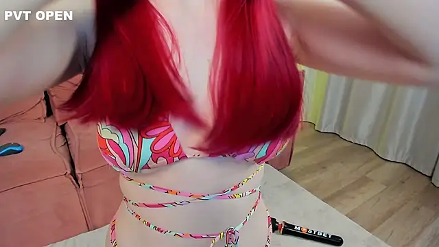 Snapshot of hlopushkahouse chatting on 12/22/24, 04:27 hlopushkahouse online show from 12/22/24, 04:27