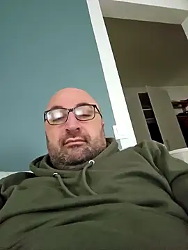 Snapshot of bigloada chatting on 01/28/25, 11:38 bigloada online show from 01/28/25, 11:38