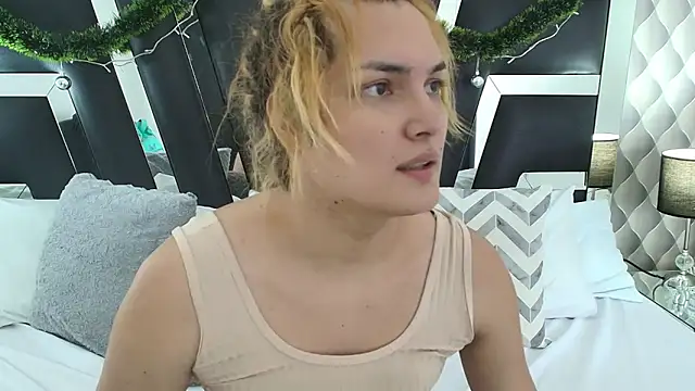 Snapshot of katya_kozlov chatting on 01/12/25, 03:17 katya kozlov online show from 01/12/25, 03:17