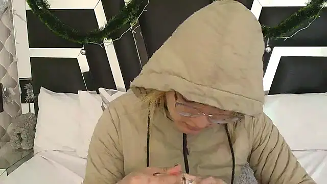 Snapshot of katya_kozlov chatting on 01/14/25, 02:29 katya kozlov online show from 01/14/25, 02:29