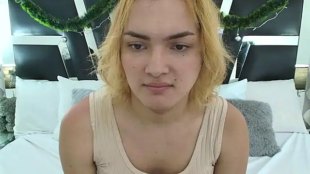 Snapshot of katya_kozlov chatting on 01/15/25, 04:15 katya kozlov online show from 01/15/25, 04:15