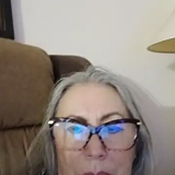 EvaRobinson online show from 10/28/25, 11:18