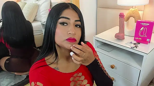 AntoniaRoss  online show from 04/14/26, 12:44