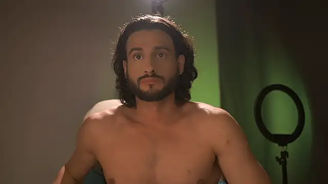 Keen   Luckystrike online show from 10/12/25, 02:27