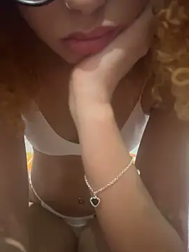 laisviana21 online show from 11/06/25, 08:54