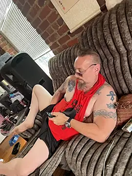 Snapshot of Littledick007007 chatting on 08/01/26, 05:45 Littledick007007 online show from 08/01/26, 05:45