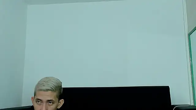 Snapshot of yeckodream chatting on 03/13/25, 10:26 yeckodream online show from 03/13/25, 10:26