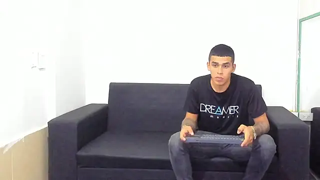 Snapshot of yeckodream chatting on 03/18/25, 04:04 yeckodream online show from 03/18/25, 04:04