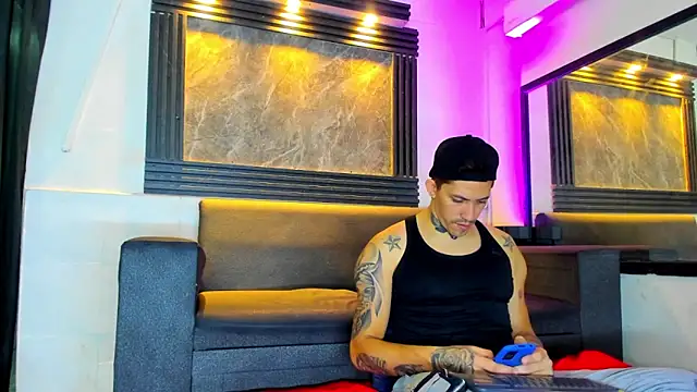 Snapshot of yeckodream chatting on 11/18/25, 04:39 yeckodream online show from 11/18/25, 04:39