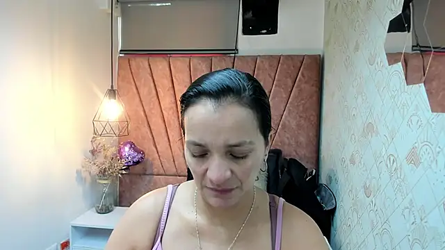 Snapshot of MarilynMiilf_ chatting on 11/04/25, 07:24 MarilynMiilf online show from 11/04/25, 07:24