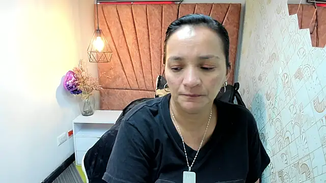 Snapshot of MarilynMiilf_ chatting on 12/04/25, 07:33 MarilynMiilf online show from 12/04/25, 07:33
