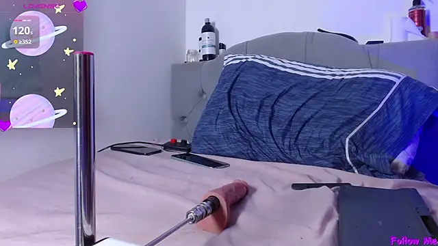 Red-moon1 online show from 02/15/25, 03:06