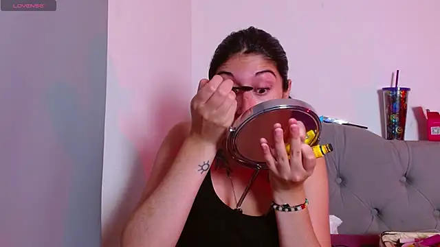 Red-moon1 online show from 11/28/25, 04:59