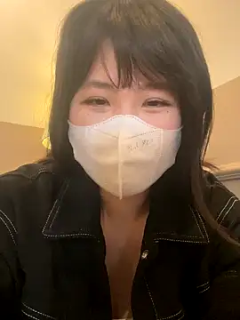 Onee-Chew online show from 11/26/25, 08:59