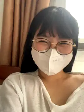 Onee-Chew online show from 12/18/25, 06:41