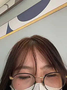 Snapshot of Onee-Chew chatting on 04/21/26, 01:42 Onee-Chew online show from 04/21/26, 01:42