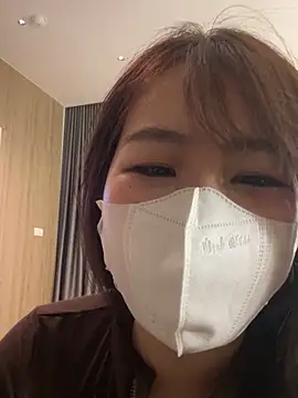 Snapshot of Onee-Chew chatting on 04/26/26, 11:52 Onee-Chew online show from 04/26/26, 11:52