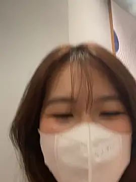 Snapshot of Onee-Chew chatting on 05/12/26, 08:11 Onee-Chew online show from 05/12/26, 08:11