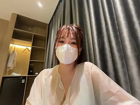 Snapshot of Onee-Chew chatting on 06/07/26, 04:11 Onee-Chew online show from 06/07/26, 04:11