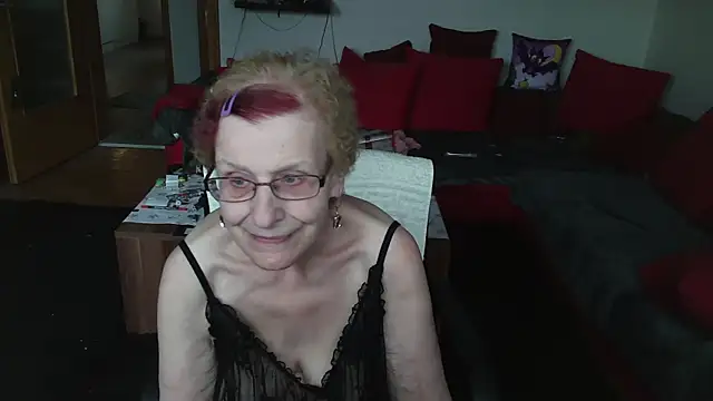 HeisseomaOriginal online show from 02/21/25, 08:07