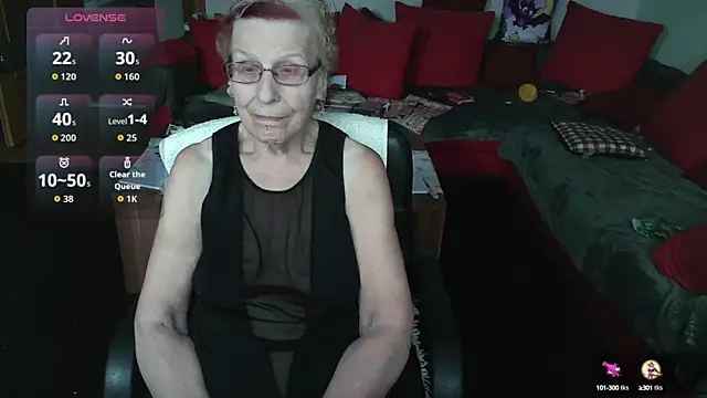 HeisseomaOriginal online show from 10/17/25, 07:22