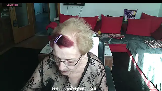HeisseomaOriginal online show from 07/29/26, 07:17