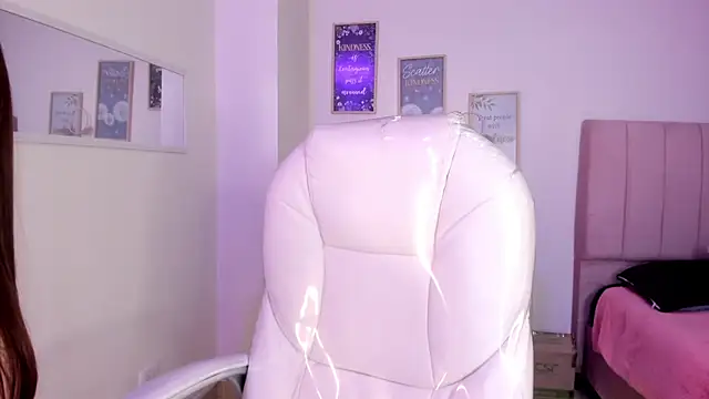 bluee hazell online show from 03/17/25, 12:25