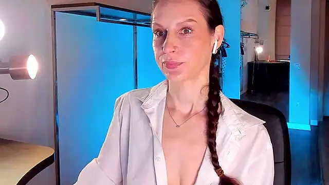 Mila Anders online show from 03/22/26, 05:55